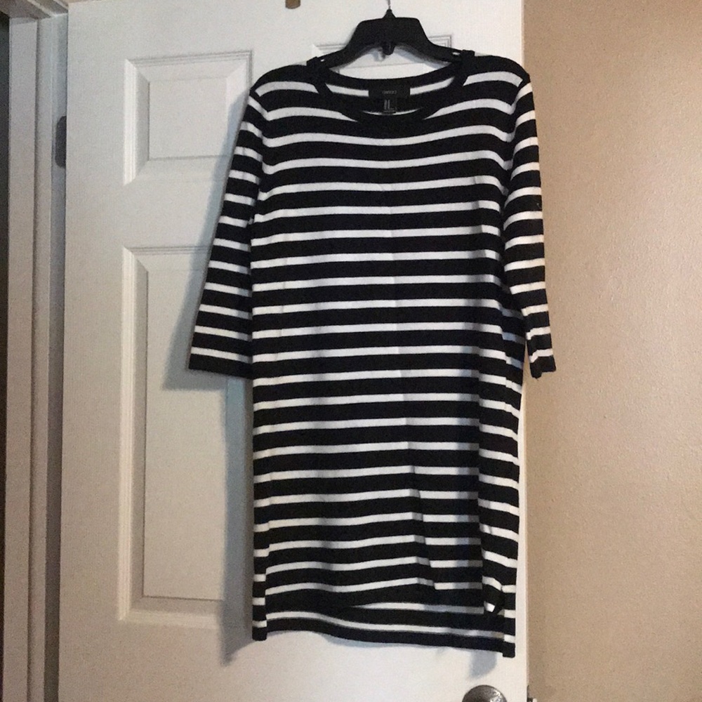 Half sleeve sweater dress.